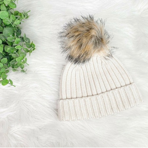 NWT J Crew Ivory Ribbed Pom Pom Beanie Hat